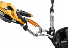 Карабин PETZL AM'D TRIACT-LOCK